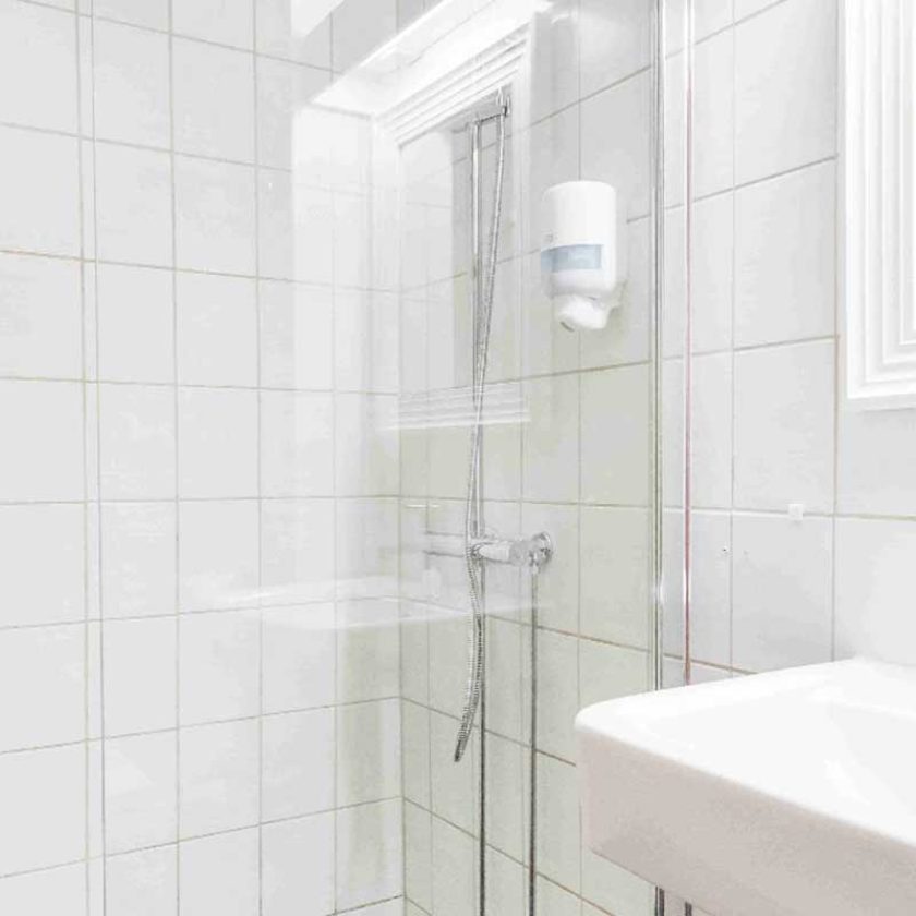 hotellrom-dusj